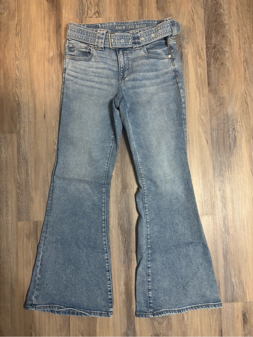 American Eagle Women’s Low Rise Flare With Belt Size 10 Regular
